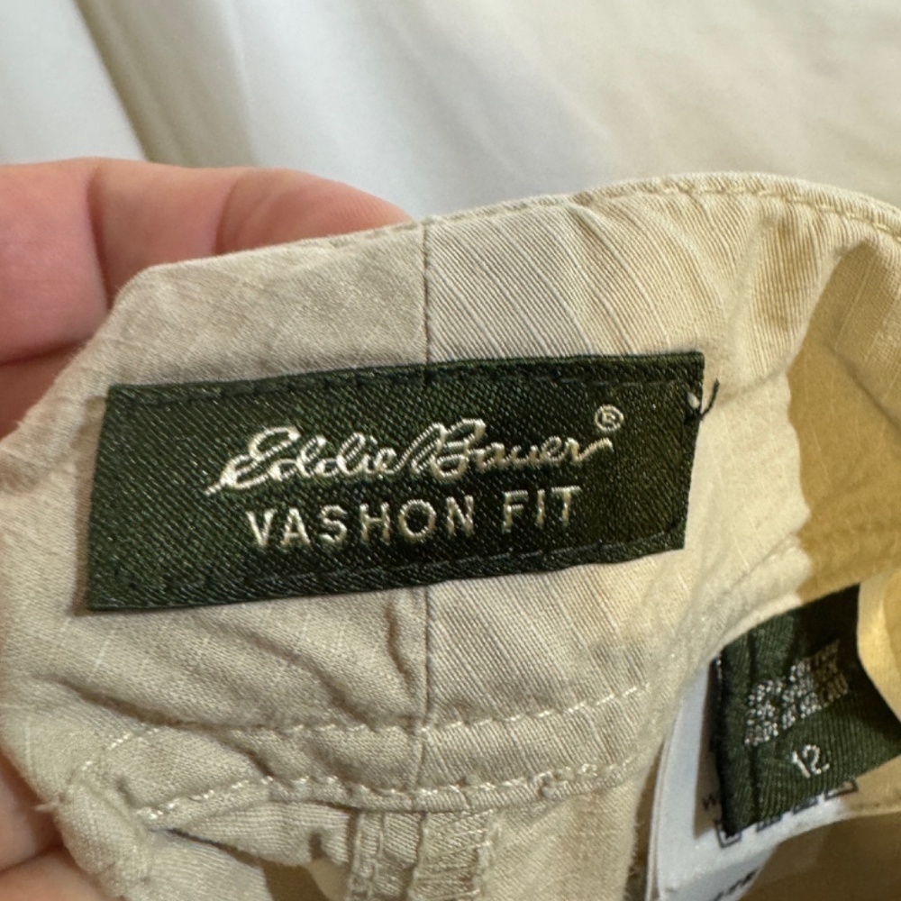 Eddie Bauer Womens Vashon Fit Rip Stop Capri Pants Beige Size 12 Gorpcore - Picture 14 of 14